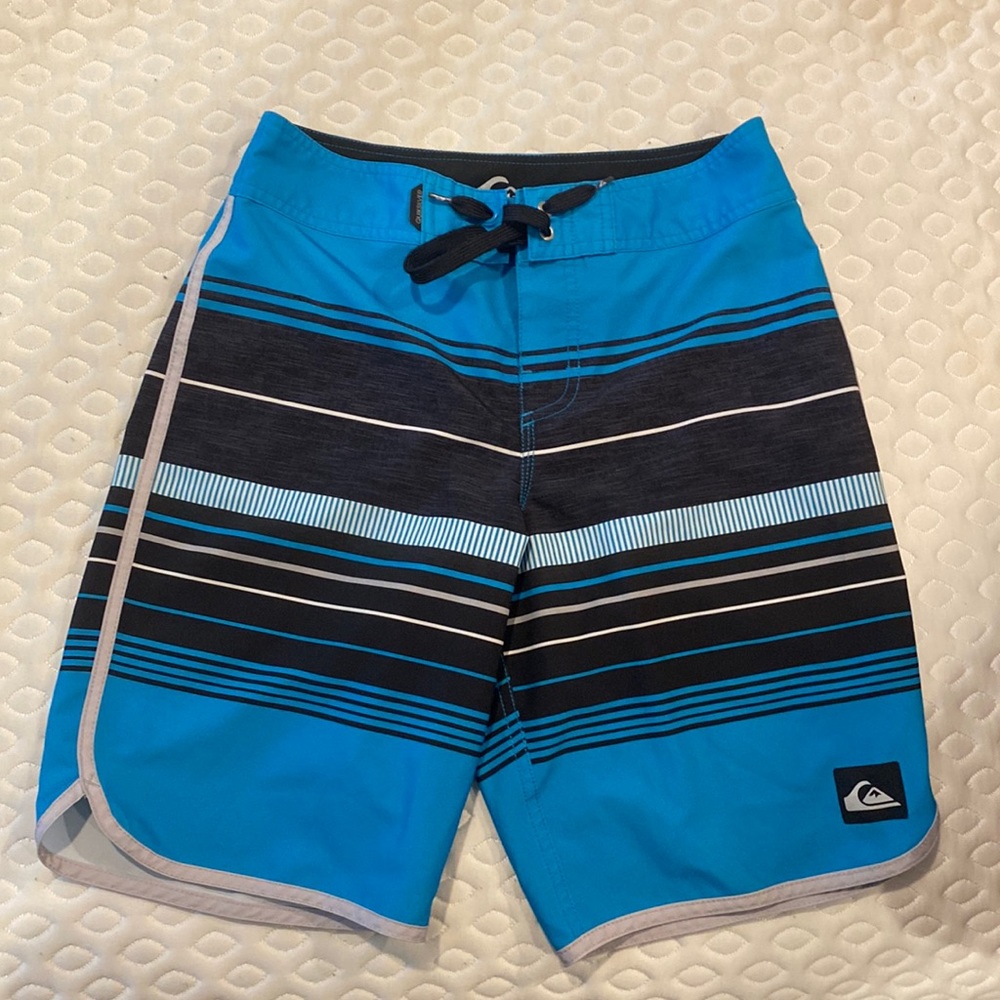 quiksilver swim trunks